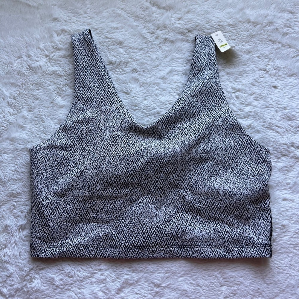 OFFLINE by Aerie Recharge Sports Bra Black White Herringbone V-Neck Small NWT